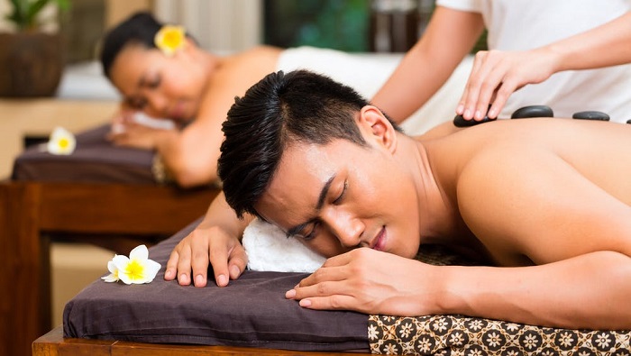 Massage tại spa chuyên nghiệp, hiện đại