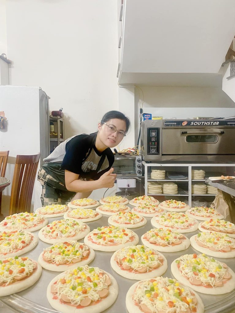 Pizza Homemade Mrs. Lộc: Món Pizza Nhanh Chất Lượng