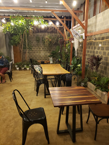 Yang Cafe – Tiệm cafe thị trấn