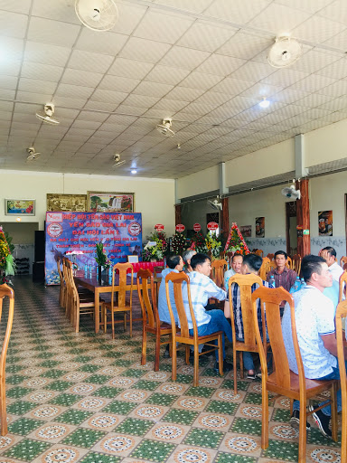 Nhà hàng Núi Đồng